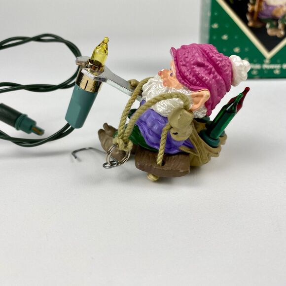 VTG Hallmark 1987 Keepsake Magic Ornament “North Pole Power And Light” Untested - Picture 6 of 13